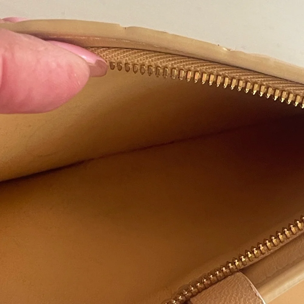 Bottega Veneta Pale Brown Intrecciato Bifold Wallet.